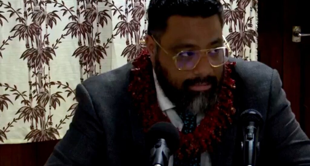 Holomui Palemia mo’ene fokotu’u fakatau paasipooti