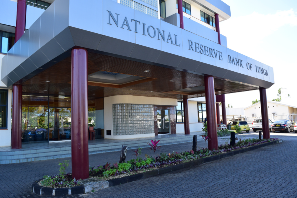 Paʻanga slips against AUD and NZD as global markets remain volatile